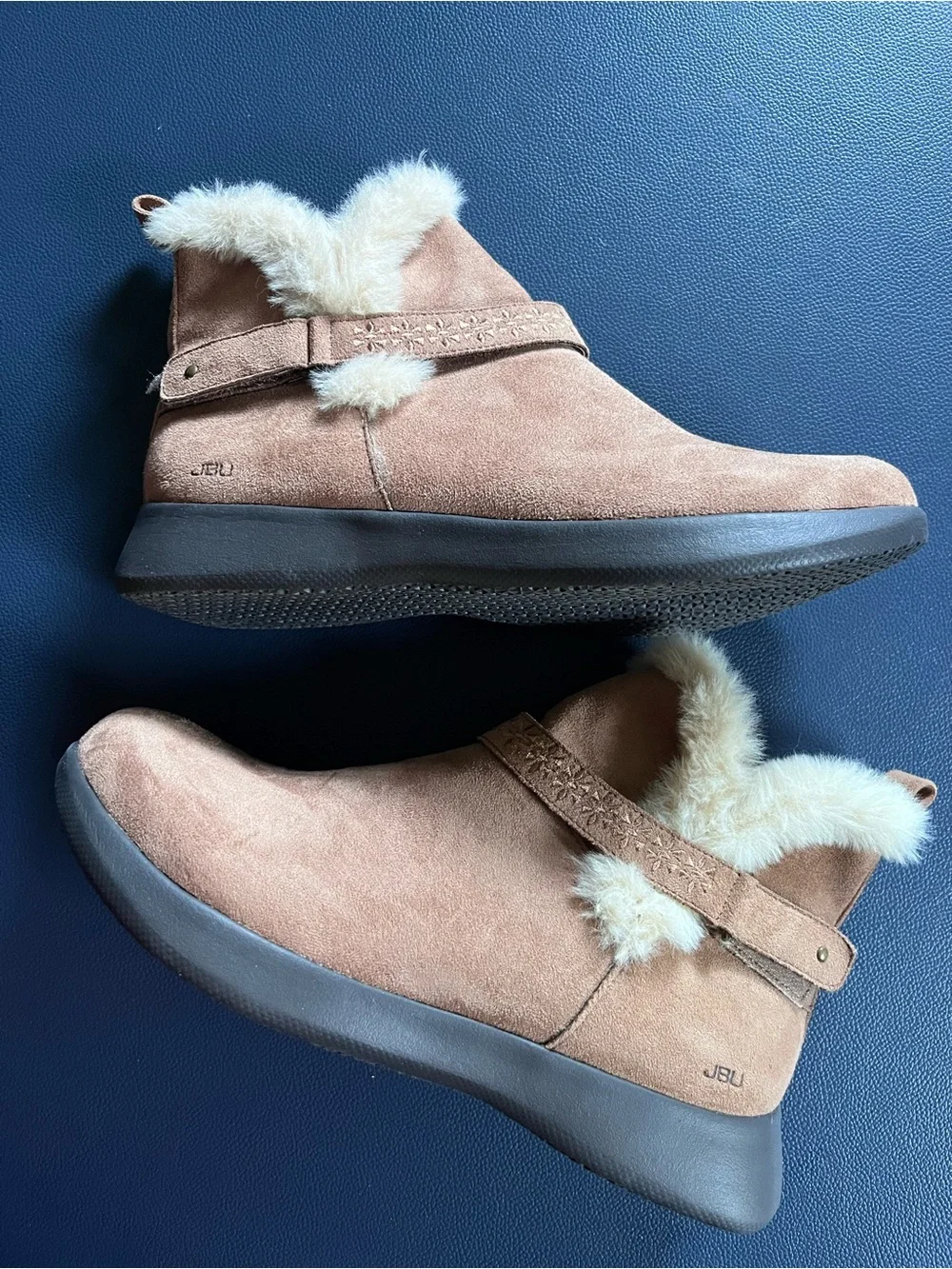 JBU Women's Tan Suede Shearling Memory Foam Ankle Boots, like New